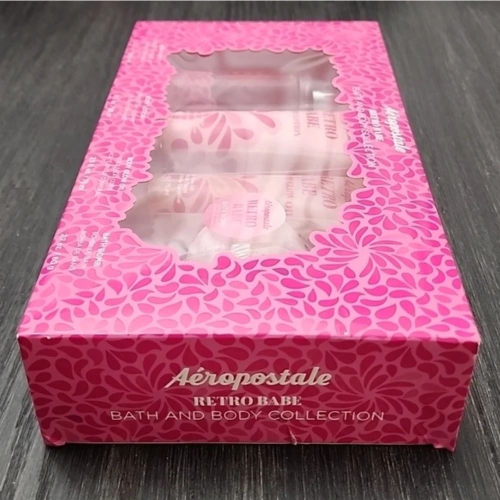 Aeropostale Retro Babe Bath and Body Collection 4 Piece Set - New In Box